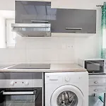 2 Cosy Proche Centre Apartmán *